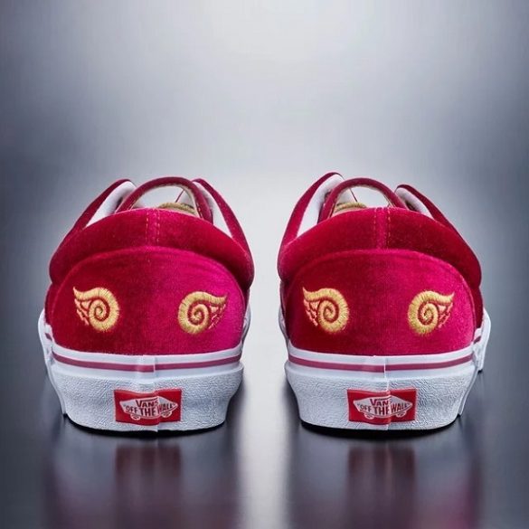 red tie vans