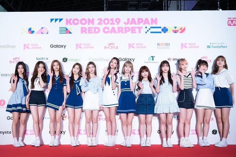 Ídolos de Kpop brilham na Red Carpet da KCON 2019 Japan izone