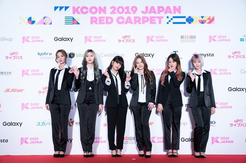 Ídolos de Kpop brilham na Red Carpet da KCON 2019 Japan momoland
