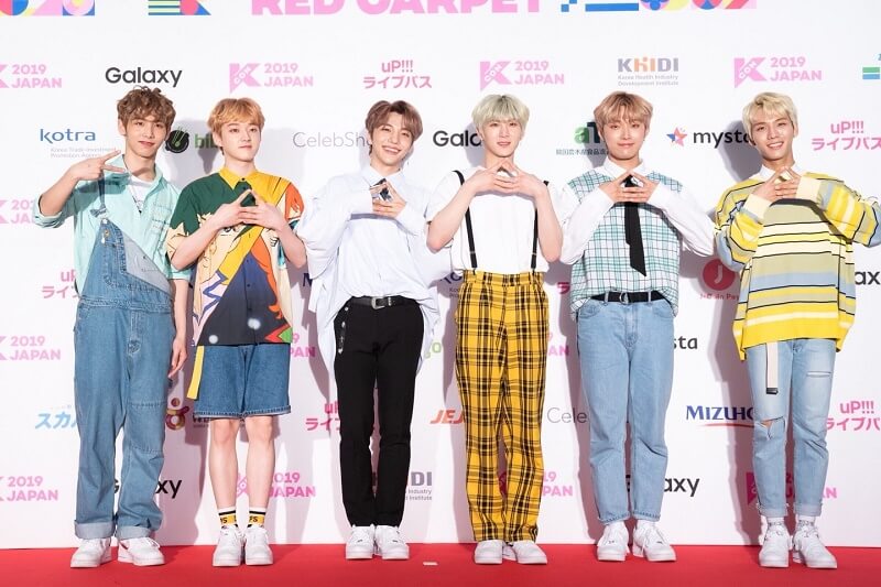 Ídolos de Kpop brilham na Red Carpet da KCON 2019 Japan spectrum