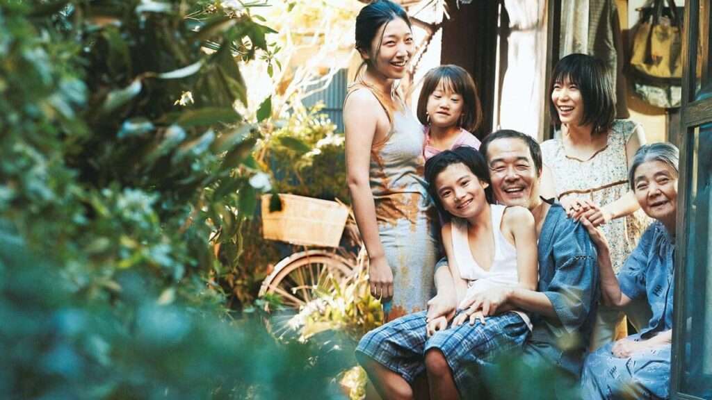 Shoplifters: Uma Família de Pequenos Ladrões pelo Cineclube da Guarda Uma Quarentena Cinéfila - Clássicos do Cinema Japonês
