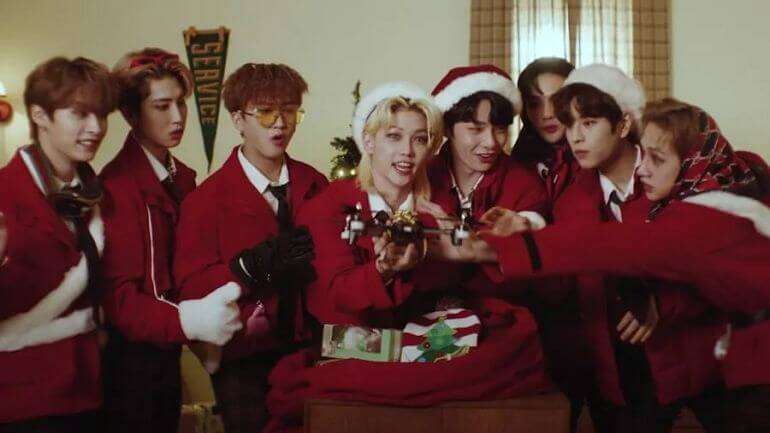 Stray Kids lançam MV festivo para "Christmas EveL"