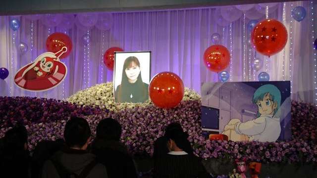 Hiromi Tsuru - Fãs e Elenco Unem-se para Último Adeus 