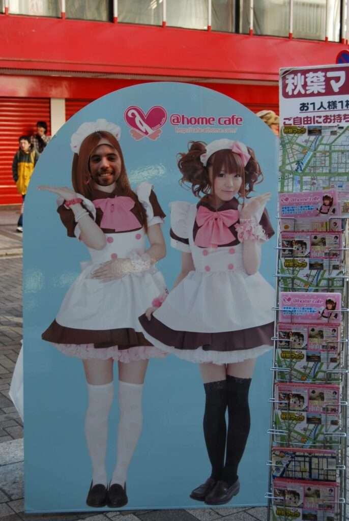 Publicidade Maid Café - Japão